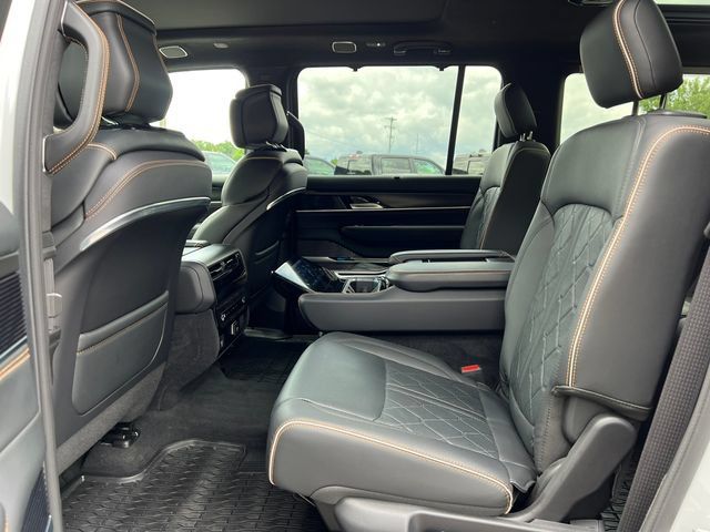 Used 2025 Jeep Grand Wagoneer L Series III w/ Quick Order Packagew 28T AWD/4WD image 4