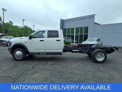 New 2026 RAM 5500 Tradesman AWD/4WD image 4