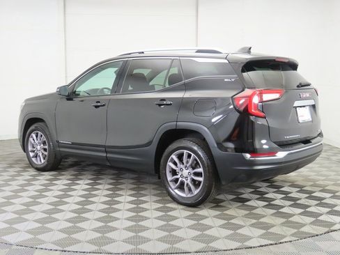 Used 2023 GMC Terrain SLT AWD/4WD image 7