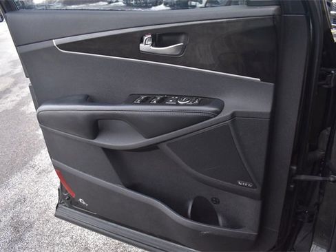 Used 2016 Kia Sorento EX w/ EX Touring Package image 37