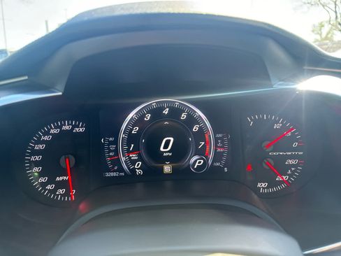 Used 2014 Chevrolet Corvette Stingray Convertible image 9