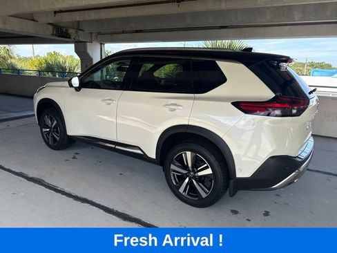 Used 2021 Nissan Rogue Platinum FWD image 18