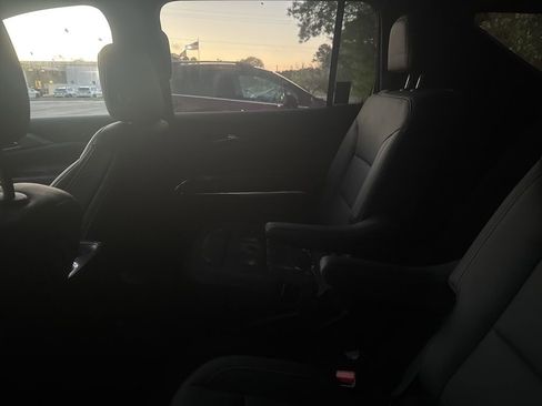 Used 2024 Chevrolet Traverse LT w/ Trailering Package image 11