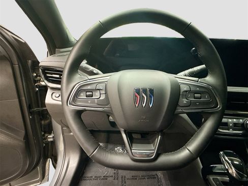 Certified 2024 Buick Envista Sport Touring image 11