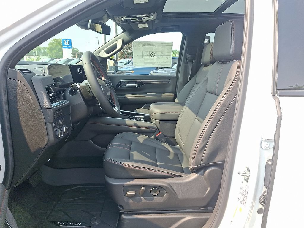New 2026 Chevrolet Suburban RST w/ RST Capability Package AWD/4WD image 6