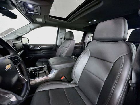Used 2025 Chevrolet Silverado 1500 LTZ w/ LTZ Premium Package AWD/4WD image 3