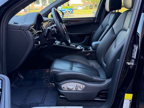 Used 2023 Porsche Macan S AWD/4WD image 13