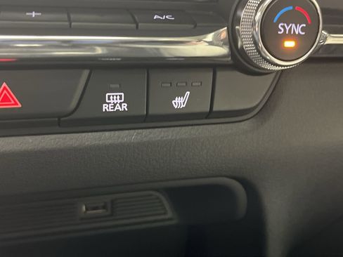 Used 2021 MAZDA CX-30 AWD 2.5 S w/ Premium Package image 22