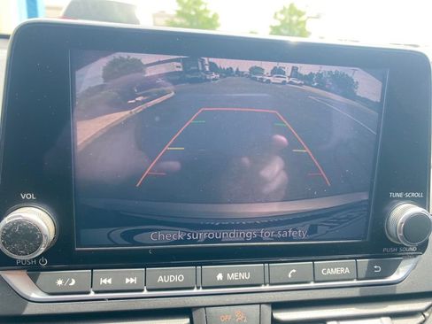 Used 2023 Nissan Altima 2.5 SV AWD/4WD image 11