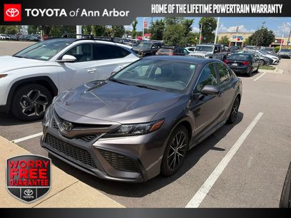 Used 2022 Toyota Camry SE w/ Carpet Mat Package (TMS)