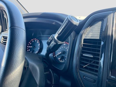 Used 2020 Nissan Titan PRO-4X w/ Pro-4x Utility Package AWD/4WD image 17