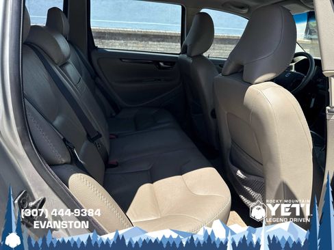 Used 2005 Volvo XC70 AWD/4WD image 16