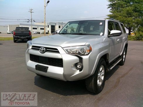 Certified 2022 Toyota 4Runner SR5 image 5