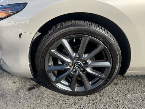 Used 2023 MAZDA MAZDA3 s FWD image 10