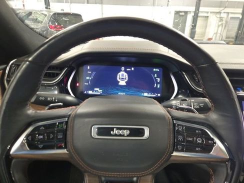 Used 2022 Jeep Grand Cherokee Summit image 16