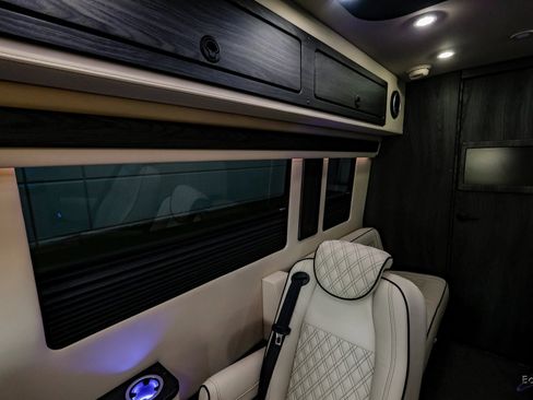 Used 2025 Mercedes-Benz Sprinter 3500 image 82