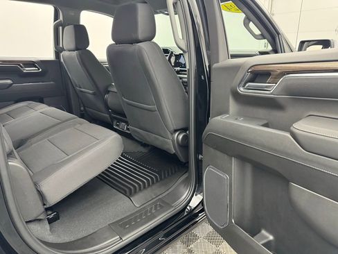 Used 2024 Chevrolet Silverado 1500 LT AWD/4WD image 33