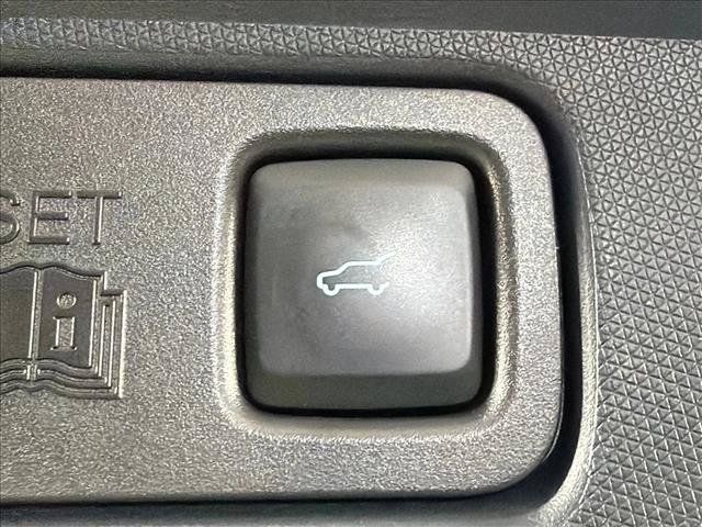 Used 2022 Ford Mustang Mach-E Premium AWD/4WD image 21
