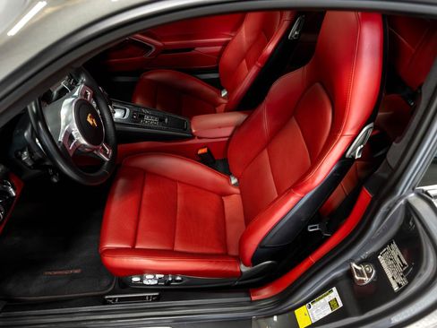 Used 2015 Porsche 911 Turbo S AWD/4WD image 97
