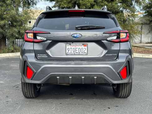 Used 2025 Subaru Crosstrek 2.0i Premium image 10