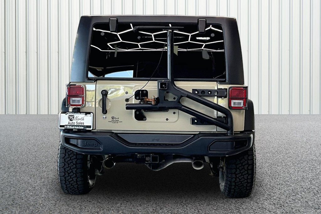 Used 2017 Jeep Wrangler Rubicon w/ Quick Order Package 24Z Recon AWD/4WD image 5