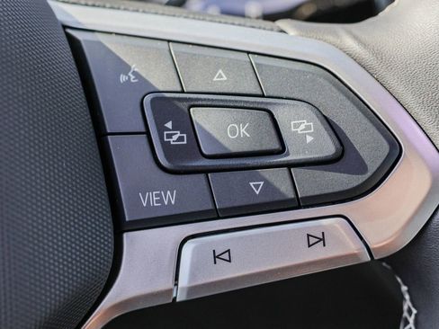 New 2025 Volkswagen Tiguan SE image 26