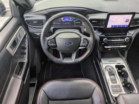 Used 2022 Ford Explorer ST-Line w/ Class IV Trailer Tow Package image 16