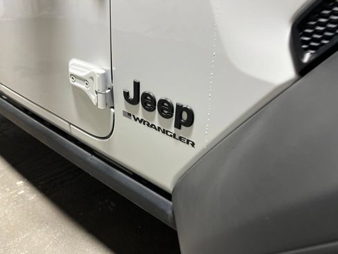 Used 2026 Jeep Wrangler Unlimited Sport AWD/4WD image 10