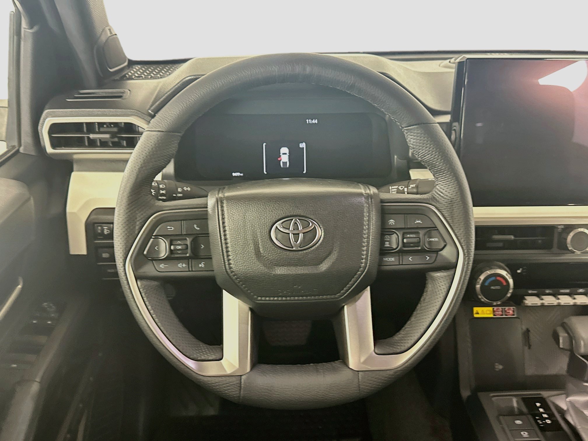 Used 2024 Toyota Tacoma TRD Off-Road w/ TRD Off Road Upgrade Package AWD/4WD image 18
