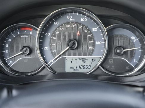 Used 2016 Toyota Corolla LE image 33