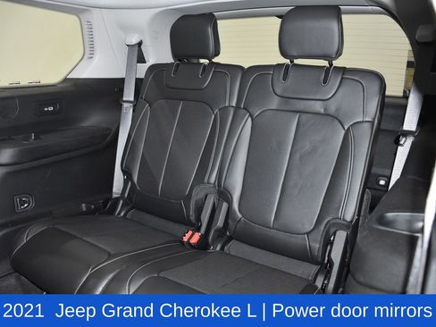 Used 2021 Jeep Grand Cherokee L Limited w/ Luxury Tech Group II image 30