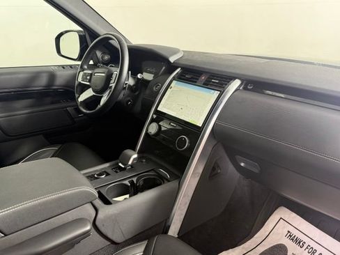 Used 2023 Land Rover Discovery HSE R-Dynamic AWD/4WD image 31