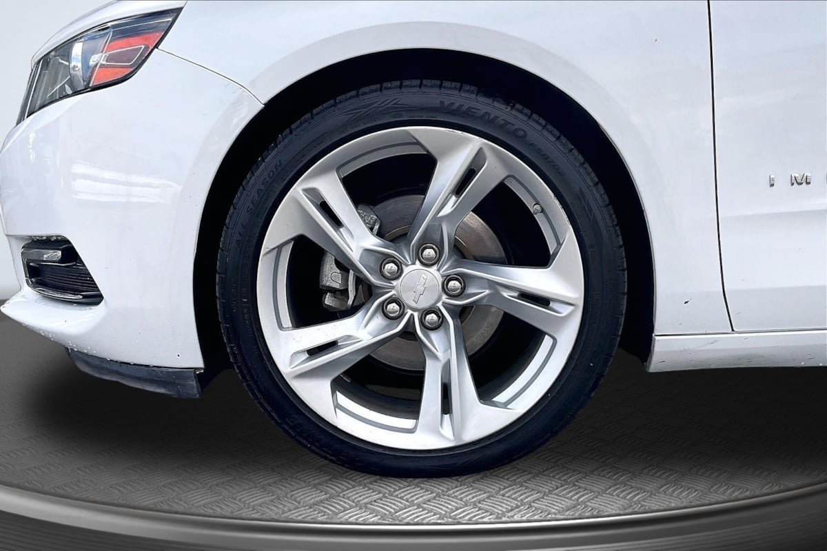 Used 2020 Chevrolet Impala LT FWD image 9