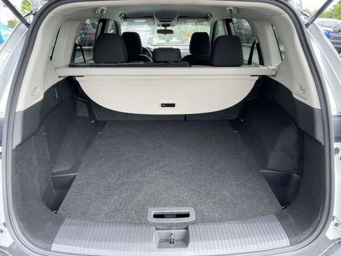 Used 2023 Nissan Rogue SV FWD image 9