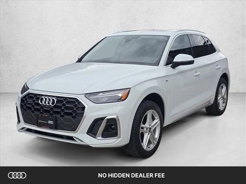 Certified 2025 Audi Q5 e Premium Plus AWD/4WD image 1