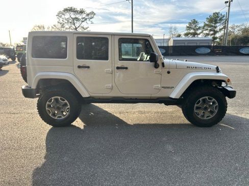 Used 2013 Jeep Wrangler Unlimited Rubicon w/ Max Tow Pkg image 6
