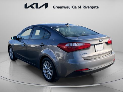 Used 2016 Kia Forte LX w/ LX Popular Plus Package image 5