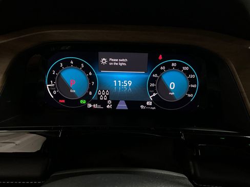 Used 2025 Volkswagen Atlas SE image 16