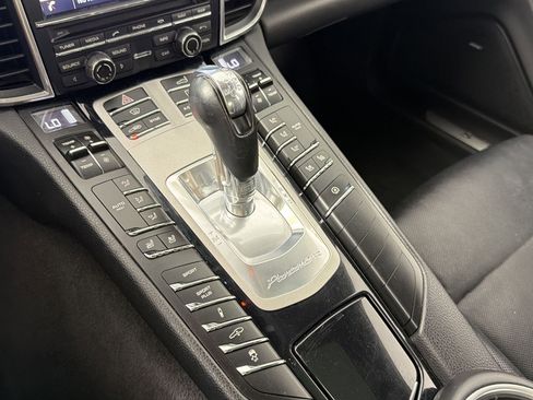 Used 2016 Porsche Panamera S image 26