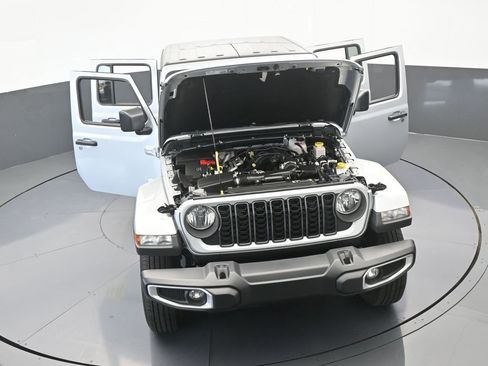 Certified 2024 Jeep Gladiator Sport image 64