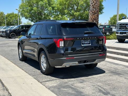 New 2026 Ford Explorer Active w/ Active Comfort Package RWD image 4