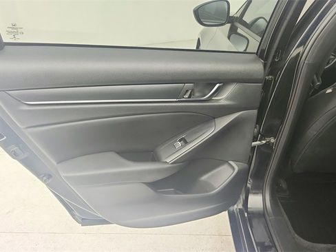 Used 2018 Honda Accord Sport image 24