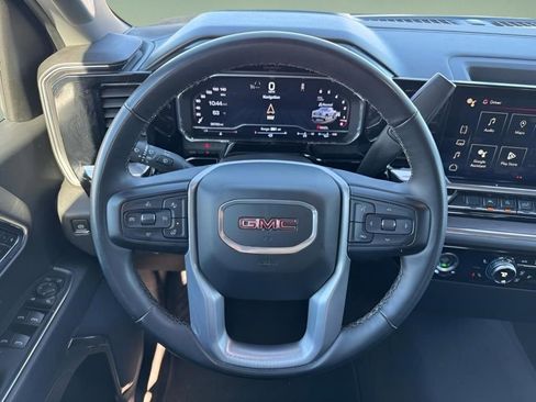 Used 2024 GMC Sierra 1500 SLT AWD/4WD image 9
