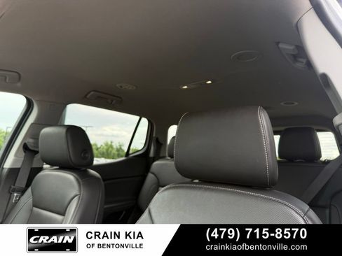 Used 2023 GMC Acadia SLT w/ Elevation Edition FWD image 22