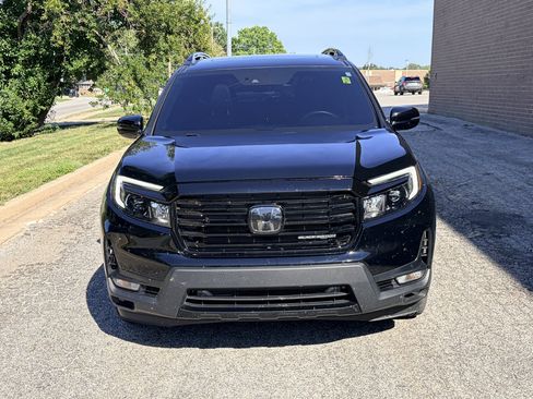 Used 2025 Honda Passport Black Edition image 8