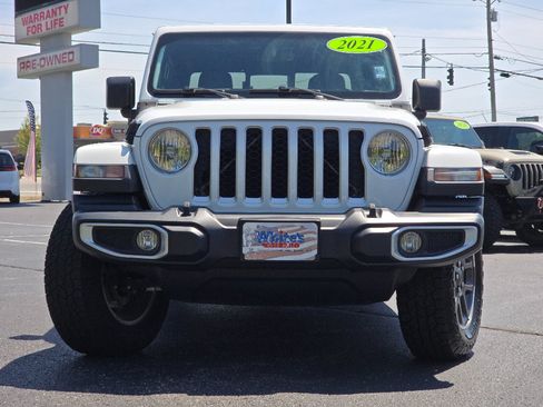 Used 2021 Jeep Gladiator Overland AWD/4WD image 5