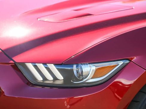 Used 2017 Ford Mustang GT Premium RWD image 7