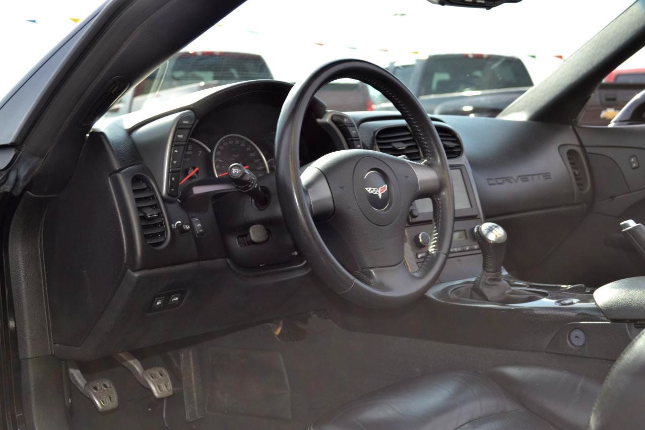 Used 2006 Chevrolet Corvette Convertible w/ Preferred Equipment Group RWD image 12