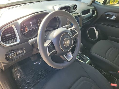 Used 2021 Jeep Renegade Latitude image 22