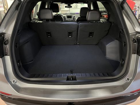 Used 2024 Chevrolet Equinox RS AWD/4WD image 13